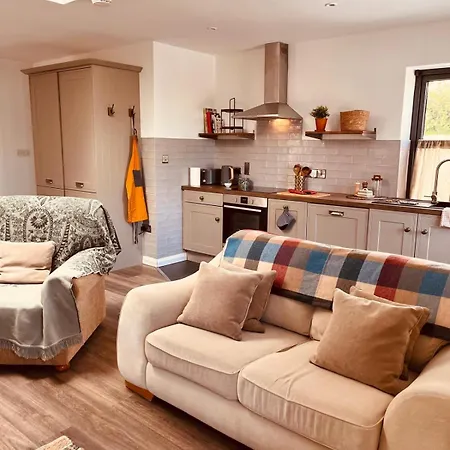 Lavender Lane Country , Furbo Apartman